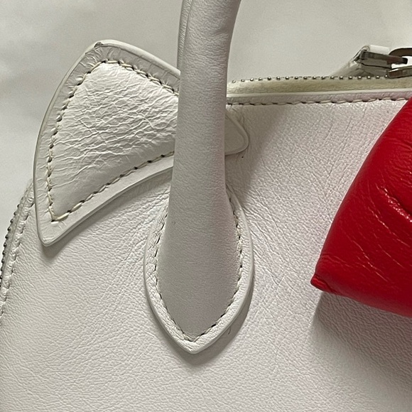 RARE Balanciaga x Hello Kitty White Leather / Red Bow Crossbody Bag with Receipt - Picture 7 of 13